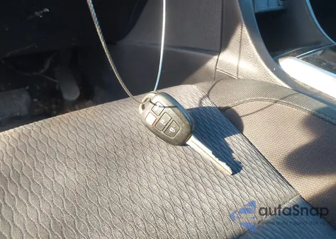 2017 Toyota Corolla Le z USA, uszkodzony, nr VIN 2T1BURHE1HC787009